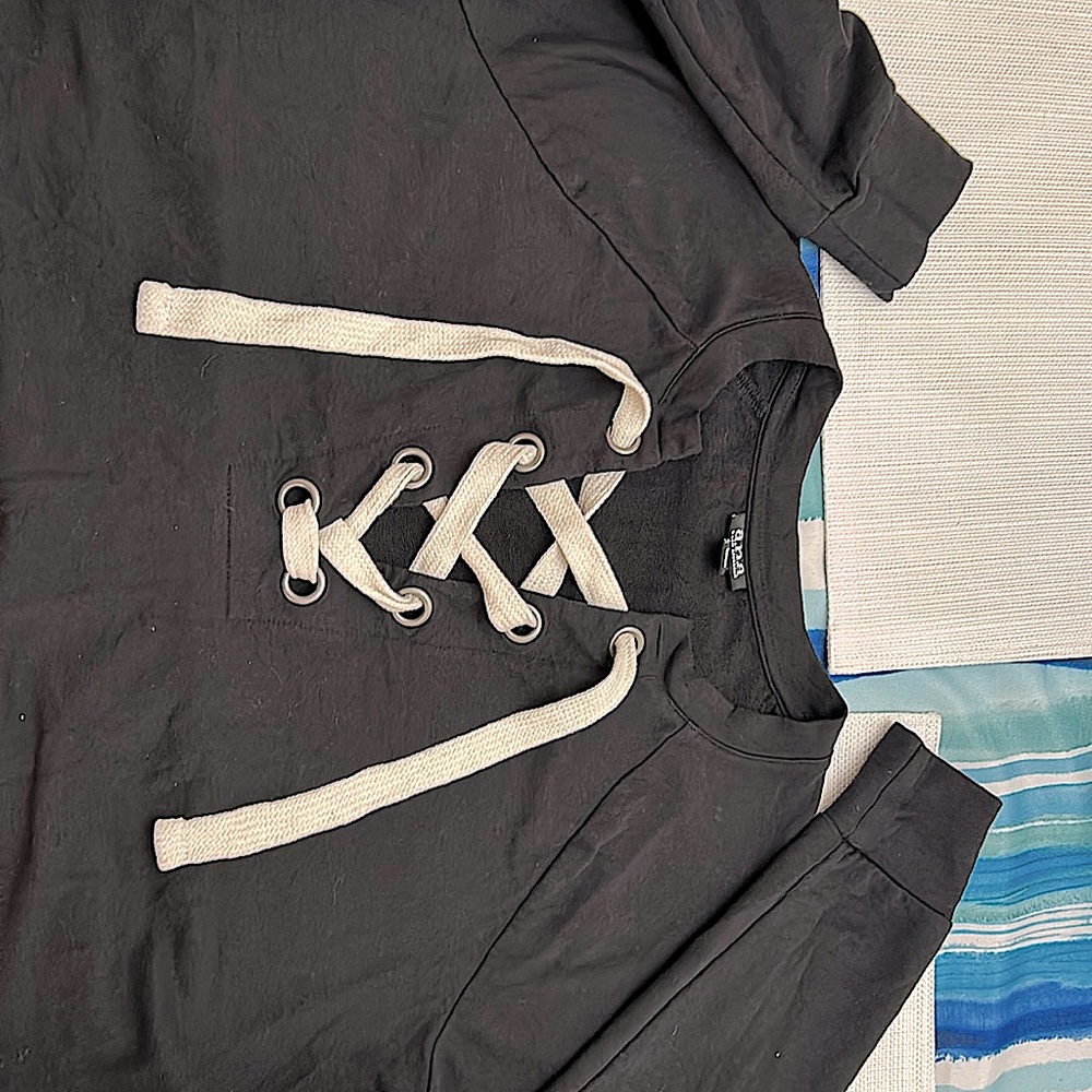 Ana black and tan sweatshirt